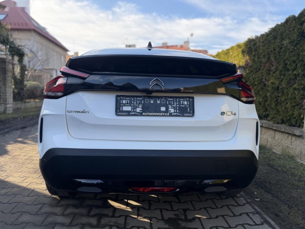 Citroën ë-C4,SHINE-MAX VÝBAVA-PANORAMA- - 17