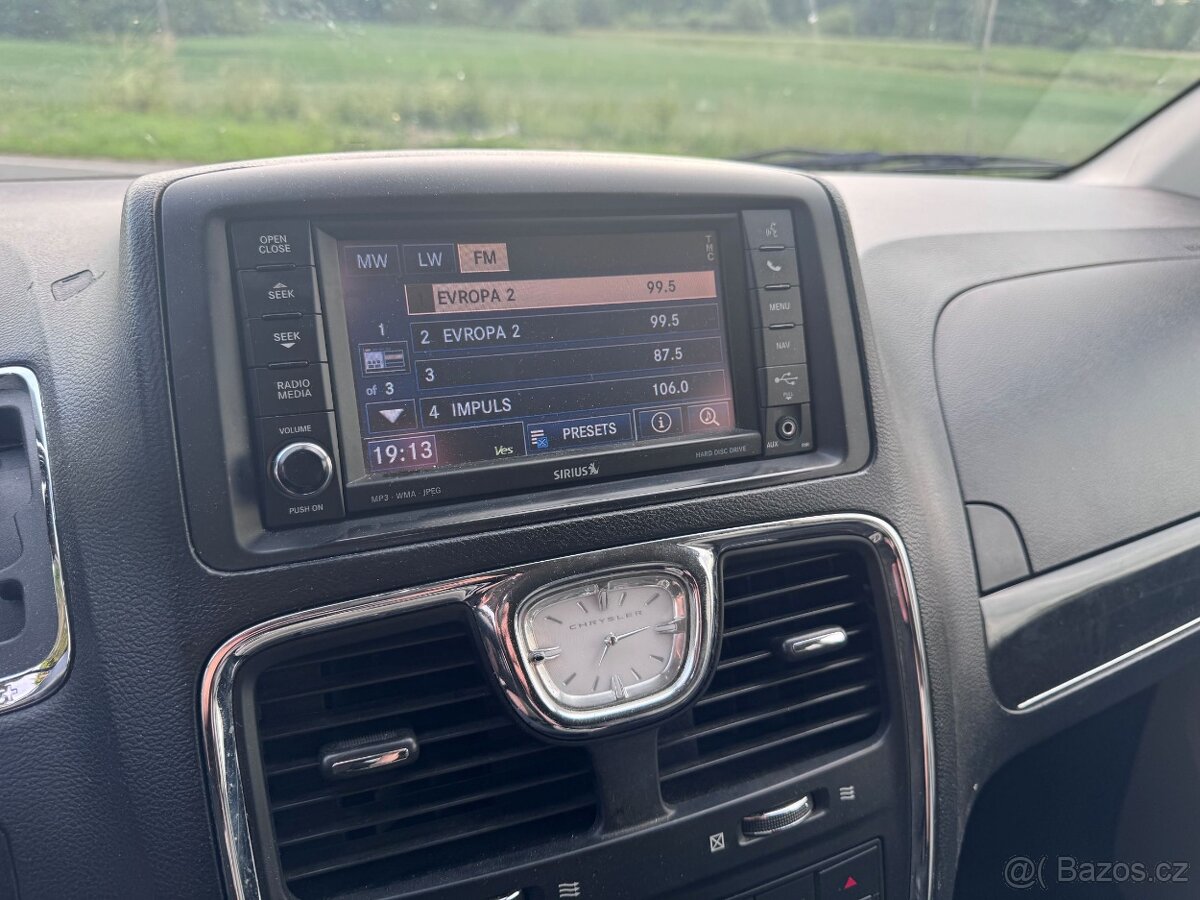 Chrysler Town Country 3,6 LPG Limited DVD 2012 - 17