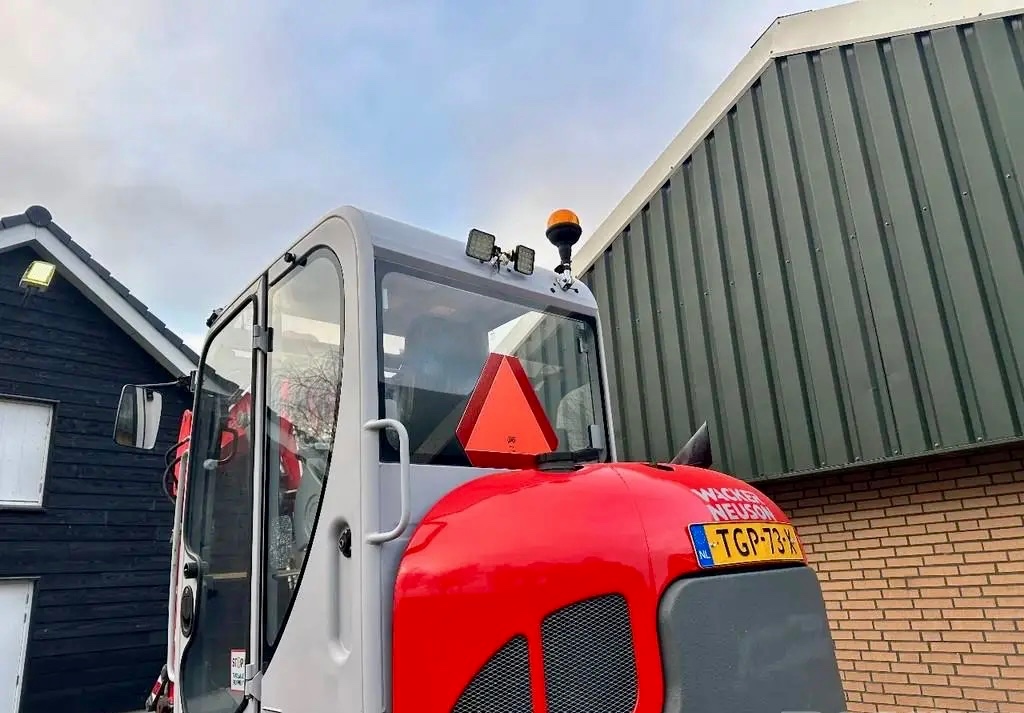 Bagr Neuson 6503 - 17