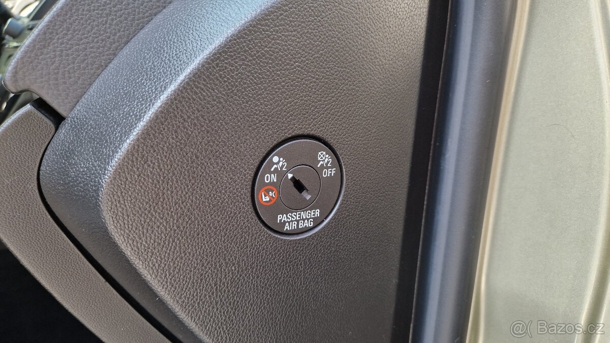 OPEL INSIGNIA COUNTRY TOURER 4x4 2.0 CDTI 120KW.ALU KOLA 18. - 17