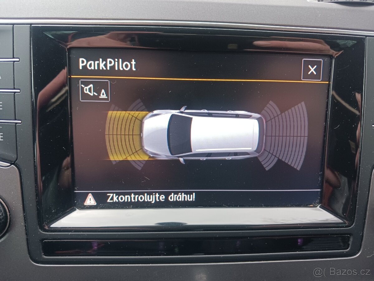 Volkswagen Golf 2,0 VII TDI 110KW DSG KOMBI - 17