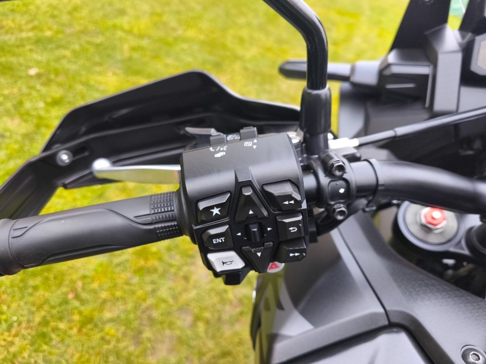 Honda CRF 1100 L Africa Twin (2023) jako nová, 16 tis.km - 17