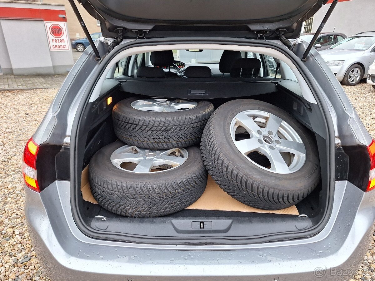 Peugeot 308 1.6HDi 88KW SW Nové v ČR +Zimní kola, S.Kniha - 17