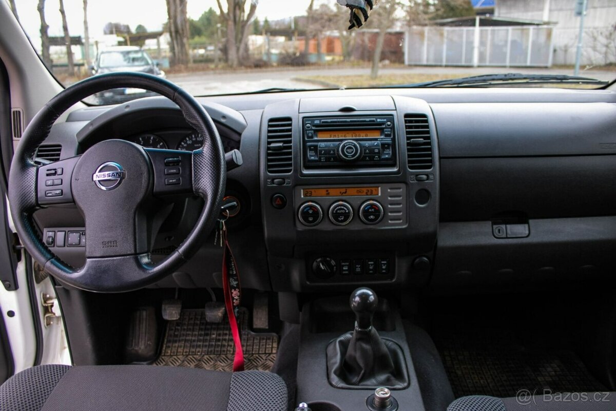 Nissan Navara DoubleCab 2.5D XE - 17