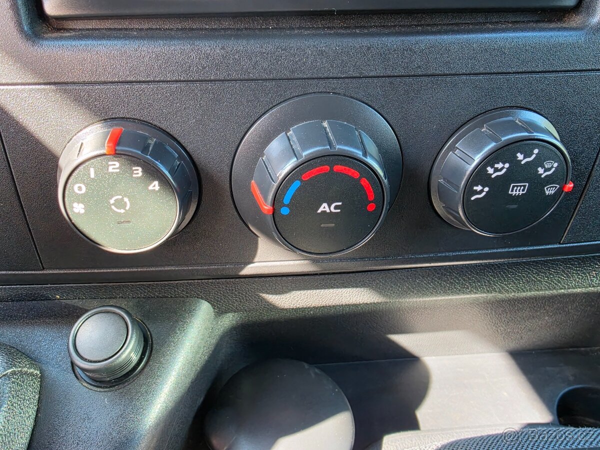 Renault Master 2,3 dci 125 - 17