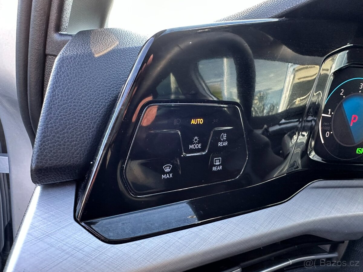 Volkswagen Golf, kombi 2,0 TDi 110kW - 17