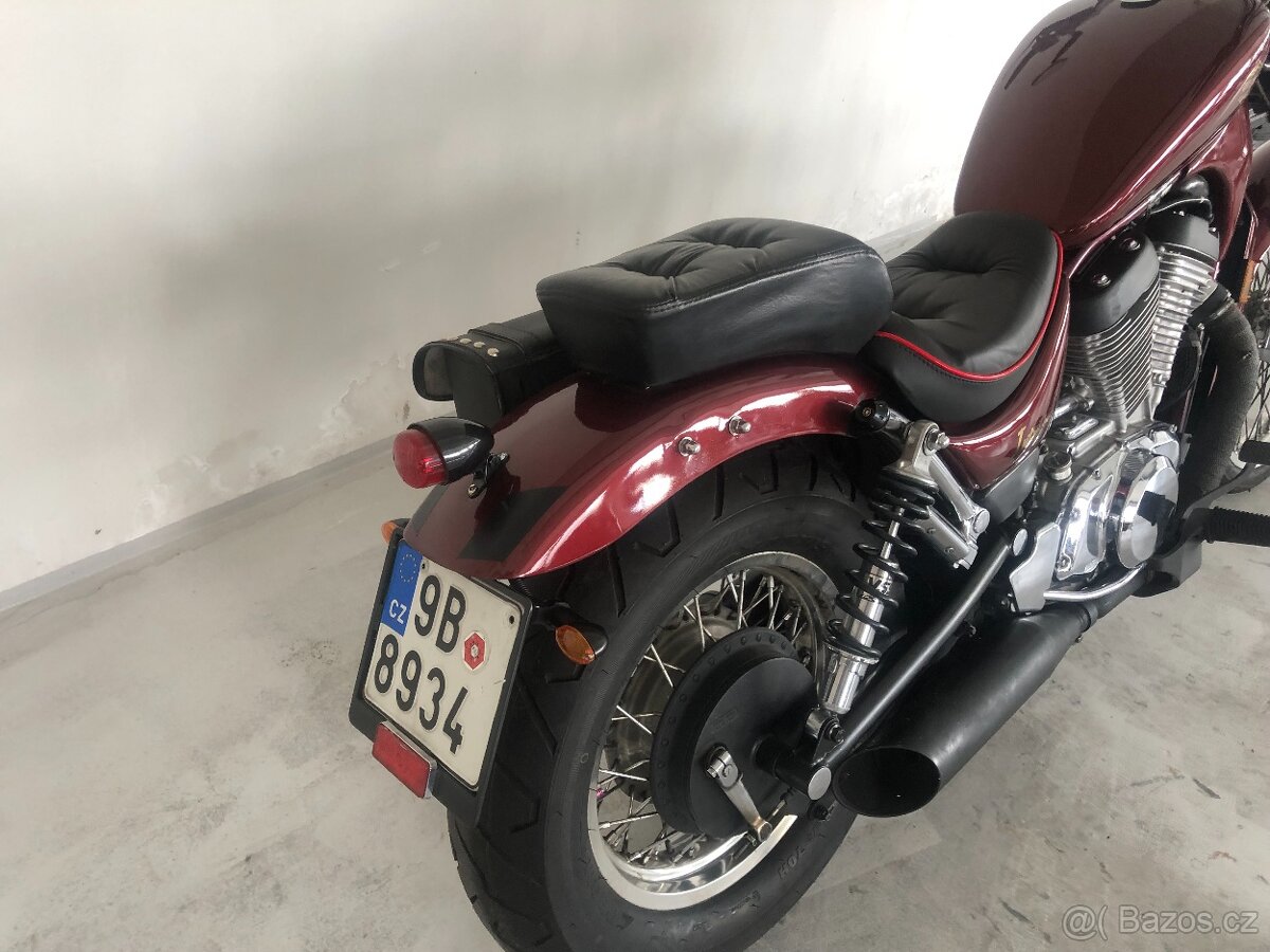 Suzuki VS 750 Intruder - 17