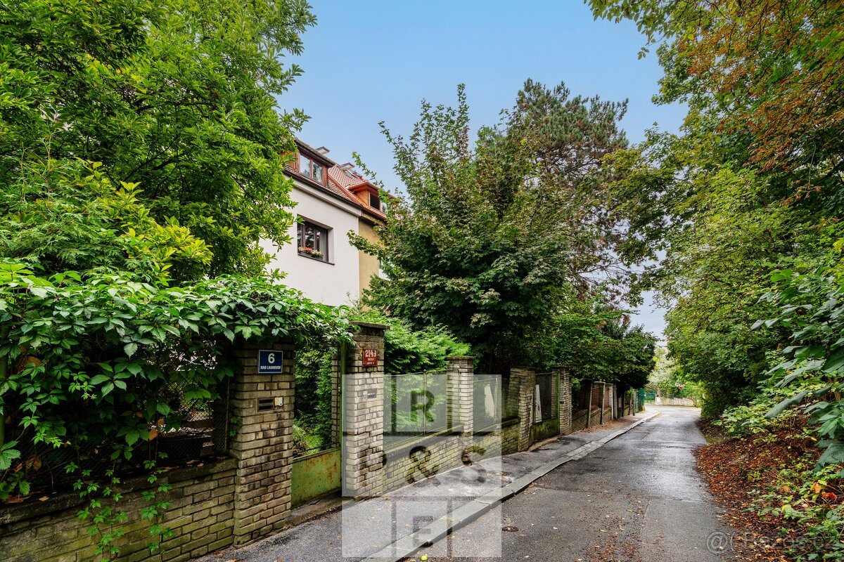 Prodej bytu 3+1 98 m² + zahrada 591 m², Praha - Smíchov - 17