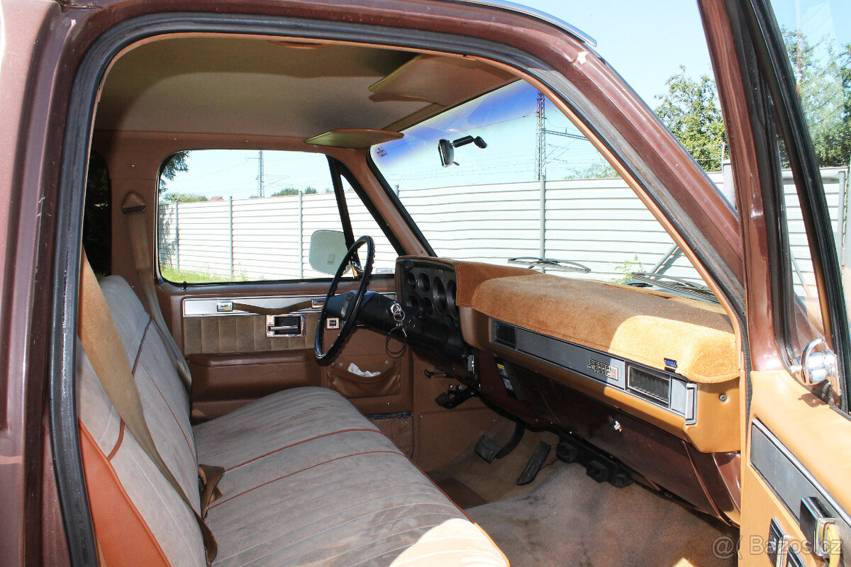 1988 GMC Suburban Sierra Classic 1500 2WD 5.7 V8 - 17