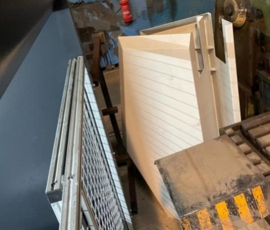 Rok 2024 a hydraulický lis SX 30220 - 17