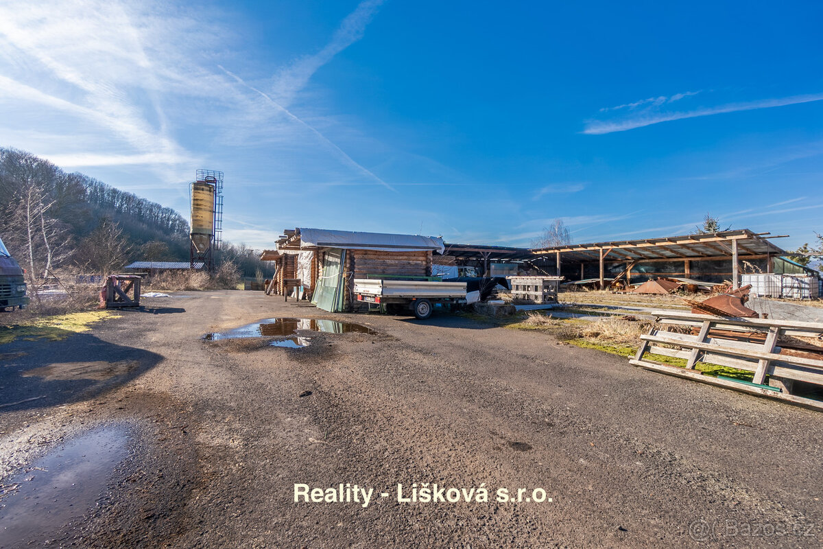 Prodej bývalého zemšdělského areálu nyní využívaného pro dře - 17