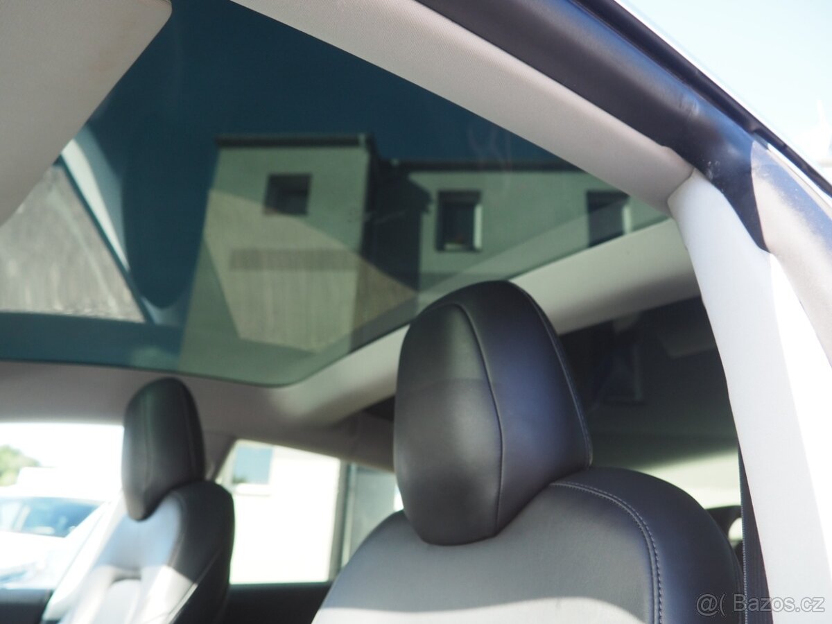 2019 Tesla Model 3 LR Dual Motor, tažné, DPH - 17