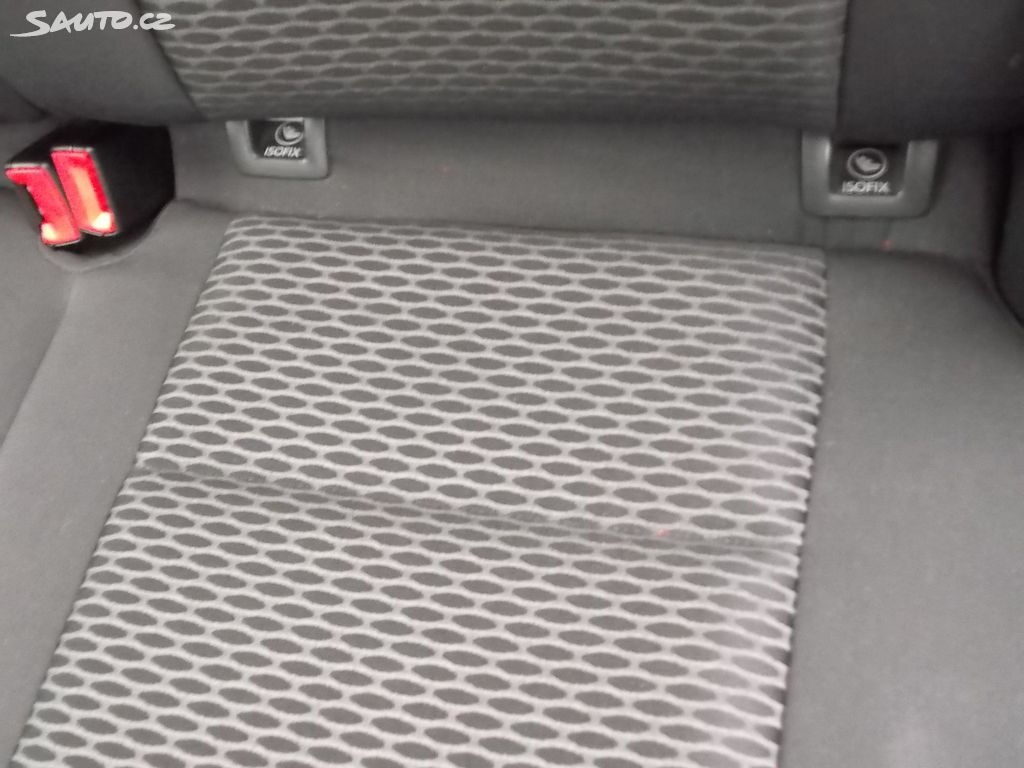 Volkswagen Golf 1,4 16V aut.kl,plnáserviska,TOPstav - 17