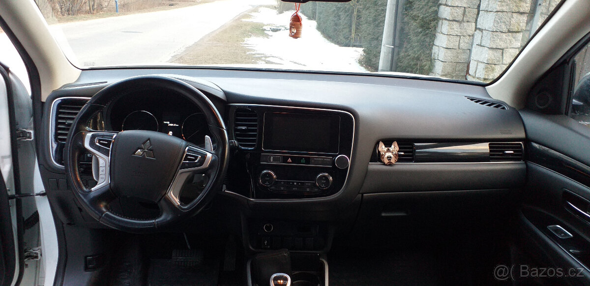 Mitsubishi Outlander ver-phev-intense-plus - 17