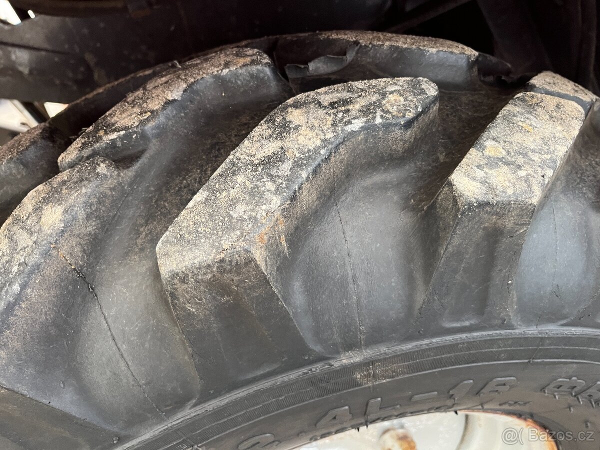 prodám traktor BELARUS 320.4 4x4 - 17