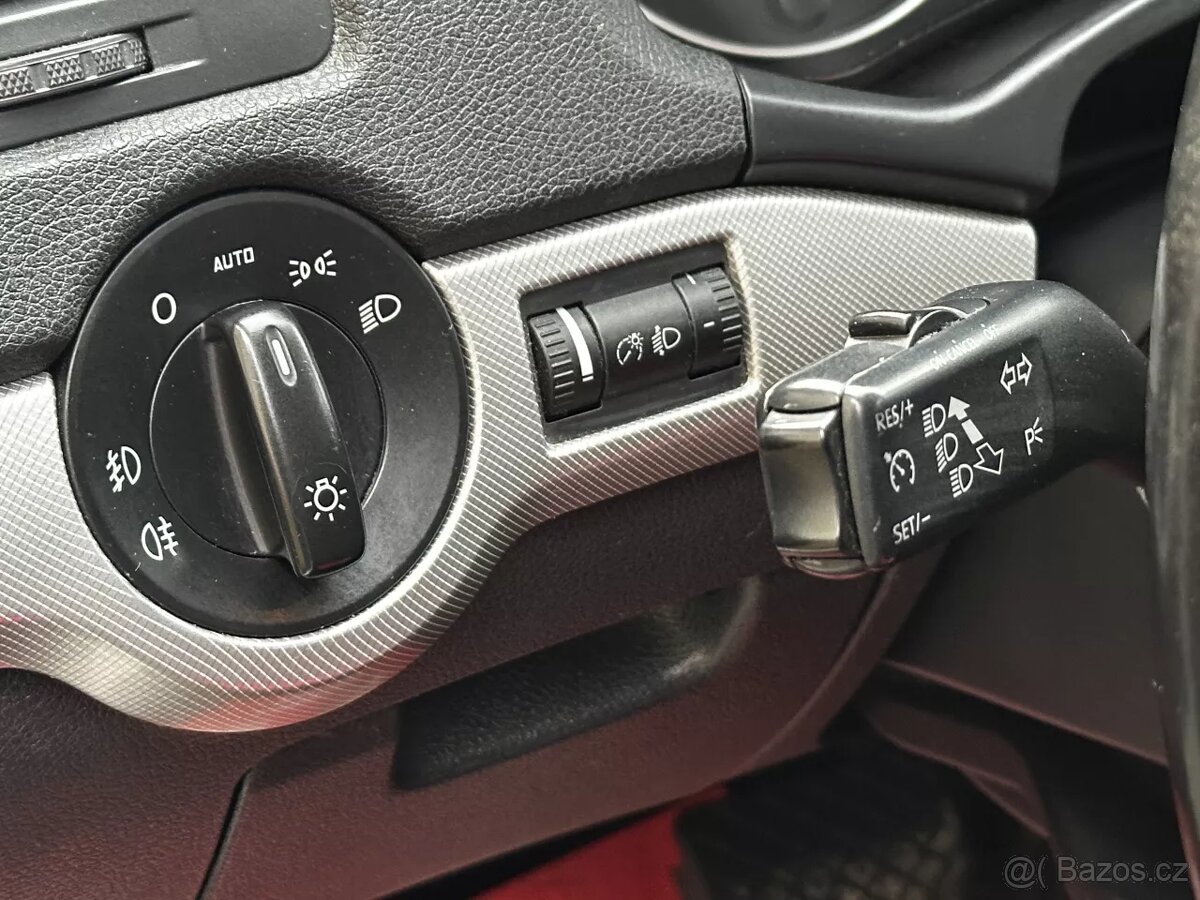 Škoda Octavia 2.0 TDI 103kW Combi DSG Face ALU Klima Tempo - 17