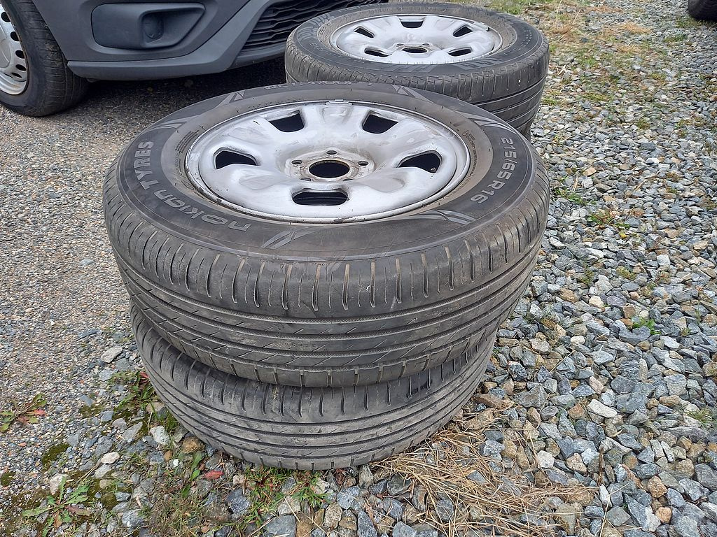 Dacia Duster, 1.6i klima+alu.kola+4x4+ČR - 17