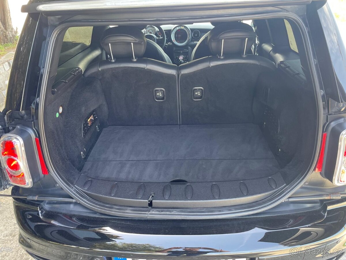 MINI CLUBMAN S 1,6i 135 kW JCW PACKET - 17