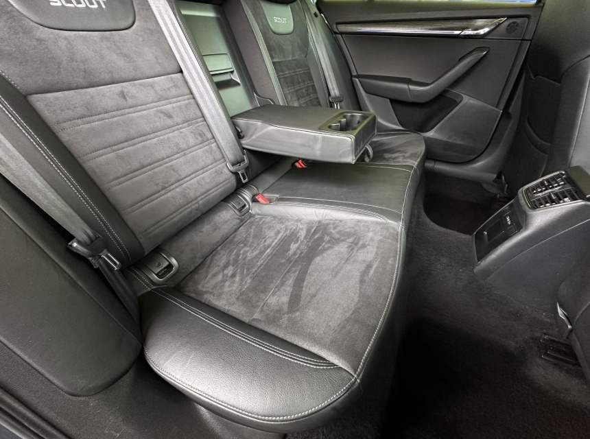 Škoda Octavia III SCOUT 2.0TDI/110kW 1.Maj. DSG r.v.2019-DPH - 17