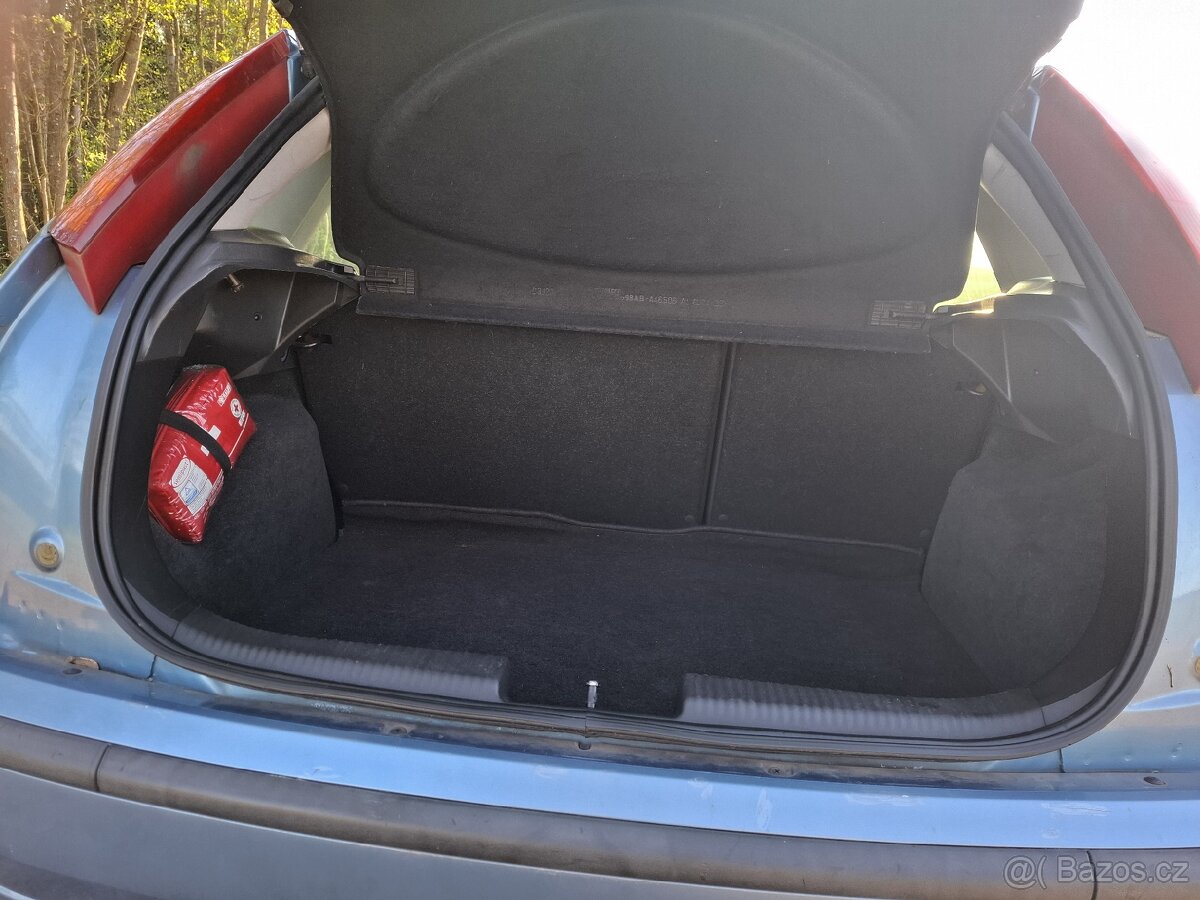Ford Focus MK1 1.8i 85 kW Hatchback - 17