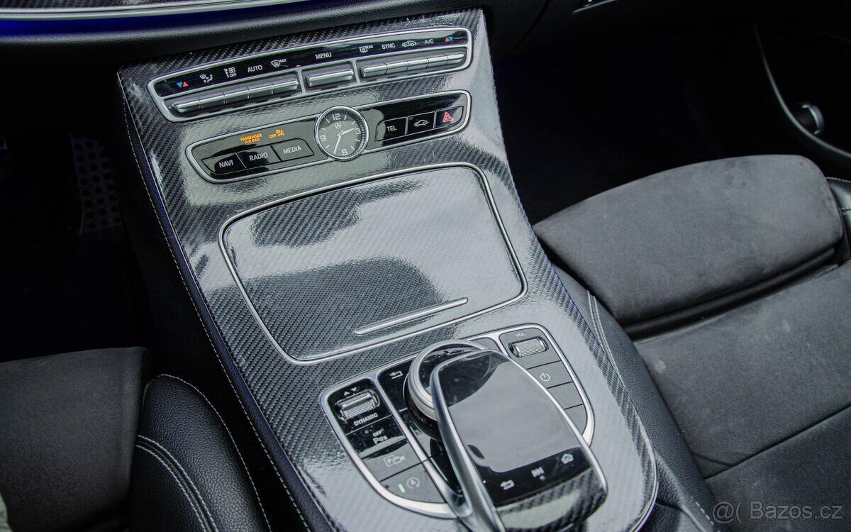 Mercedes-Benz E trieda Sedan 350 BlueTEC - 17