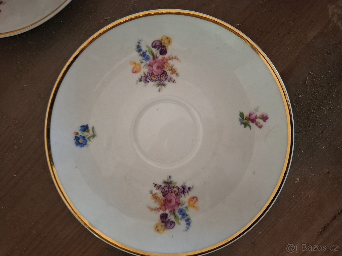 Sklo a porcelán - 17