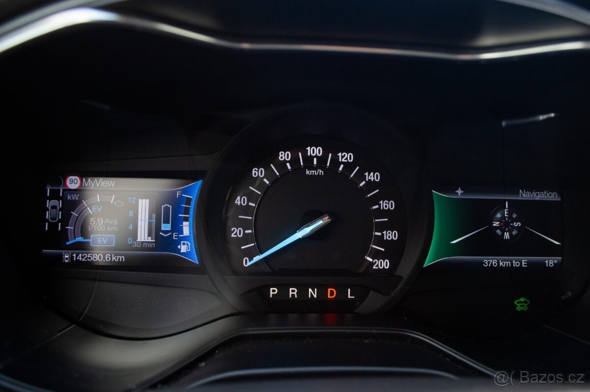 Ford Mondeo 2.0 Hybrid Titanium ODPOČET DPH - 17