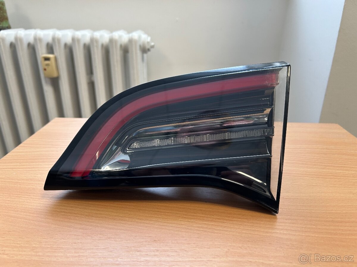 Kompletní set zadních světel Tesla model3 / Y - 17