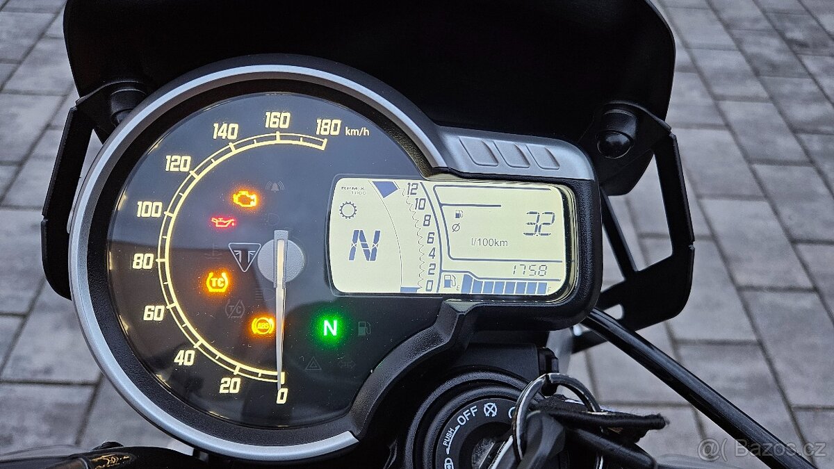 Triumph speed 400 - 17