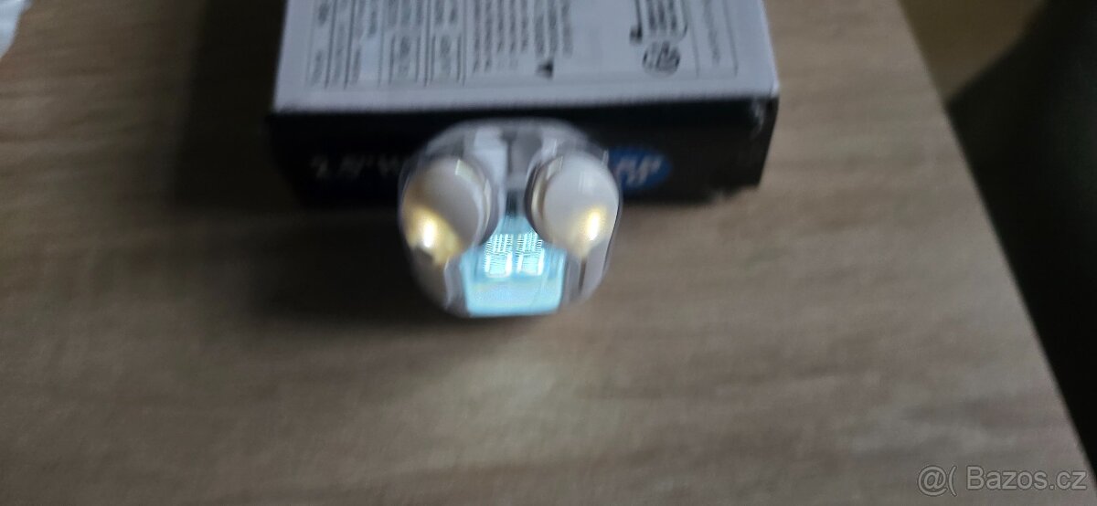 Bezdrátová sluchátka s LED displejem,a silikonovým krytem - 17