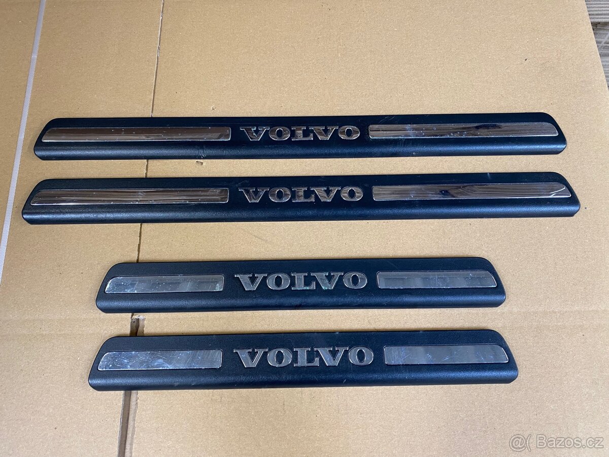 NÁHRADNÍ DÍLY z Volva S80 - 17