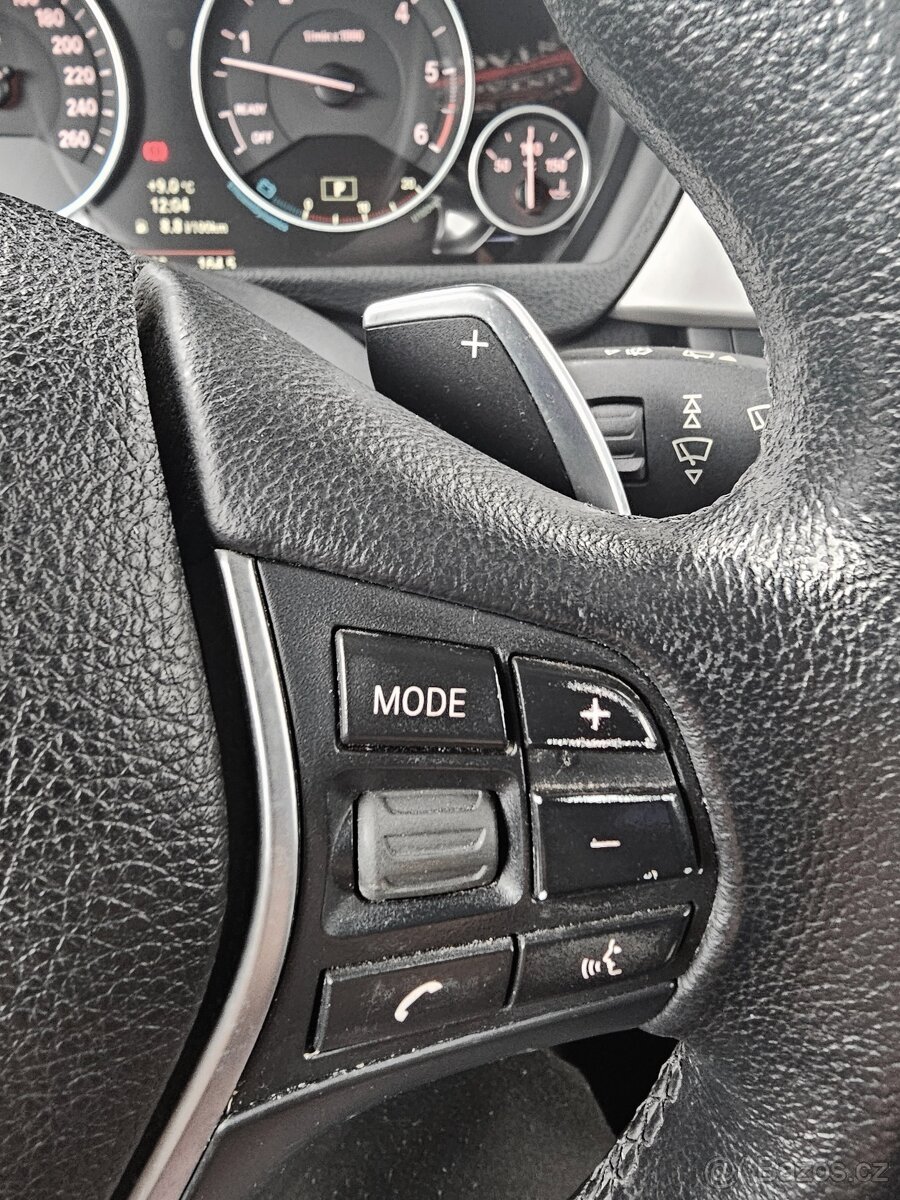 Bmw 330d touring 210 kw Najeto 162 tis km servis BMW - 17