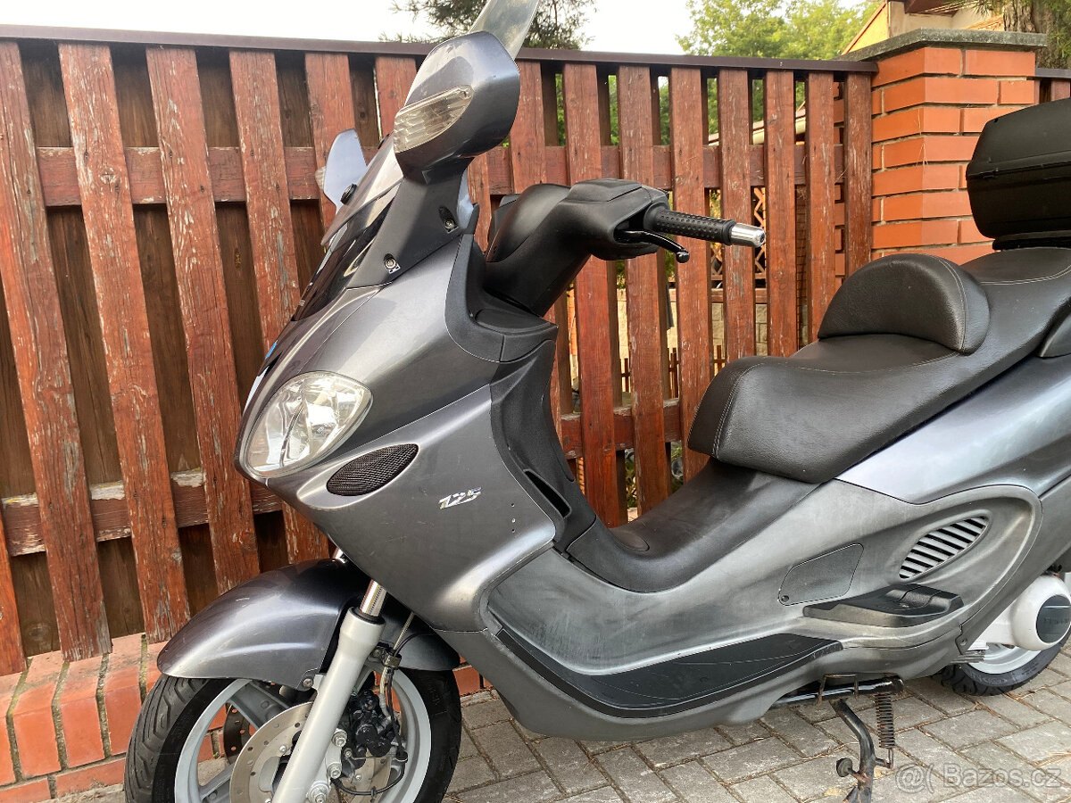 Piaggio X9 125 Evolution - 17