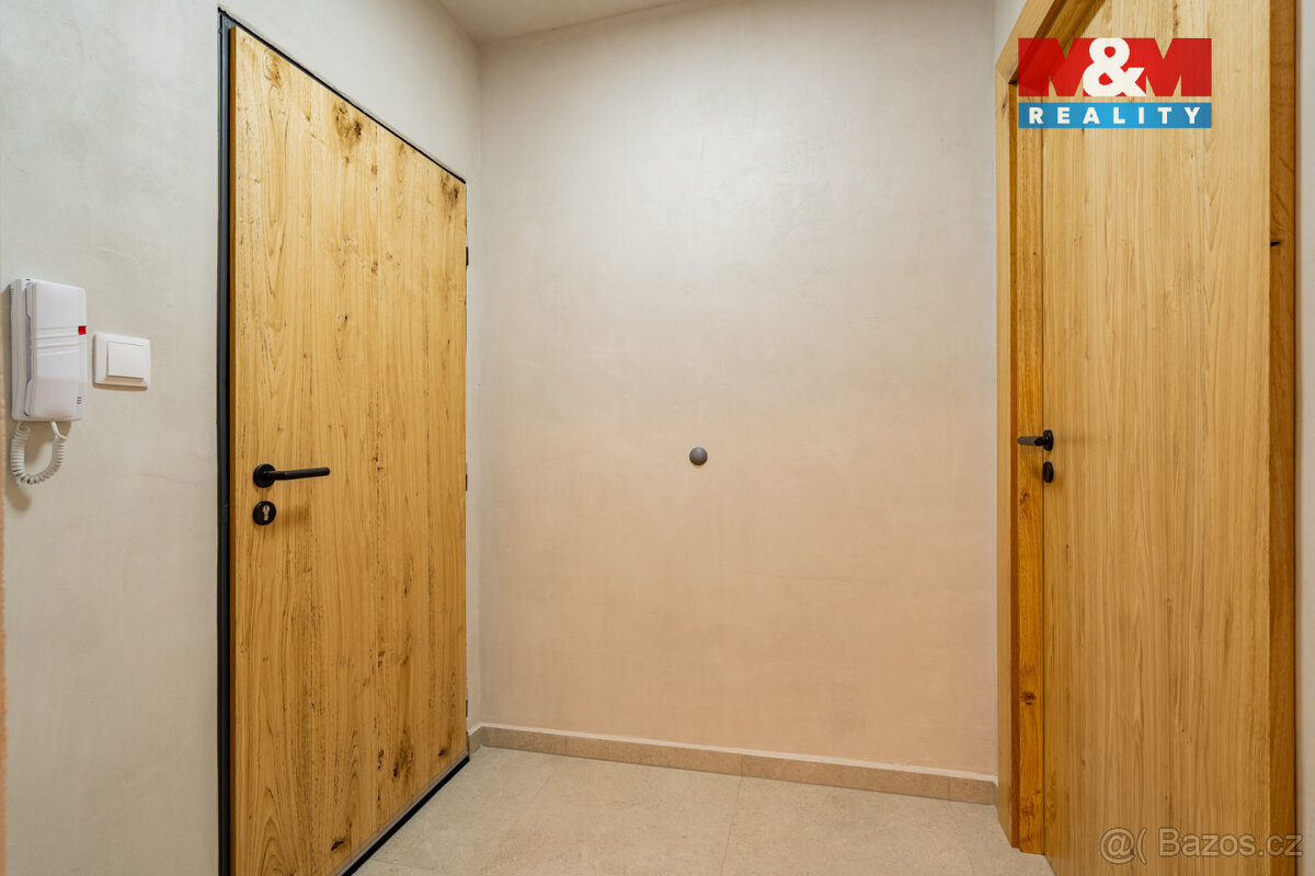 Prodej bytu 2+1, 57 m², Český Krumlov, ul. Sídliště Plešivec - 17