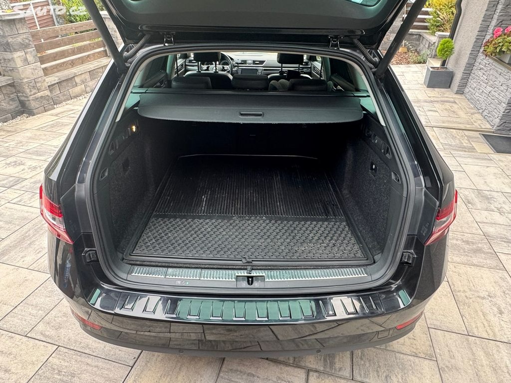 Škoda Superb, 2.0 TDI DSG Laurin & Klement - 17