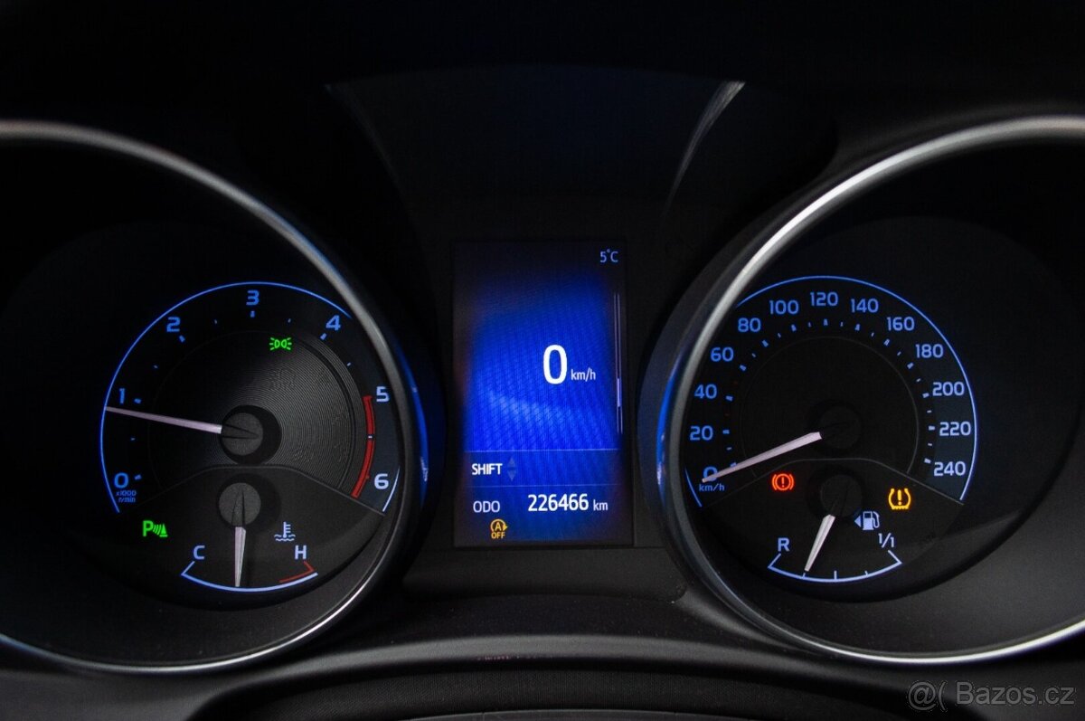 Toyota Auris 1.6 l D-4D - 17