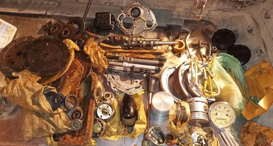 Originální nové díly z vojenského depozitu K750 Ural Dněpr - 17