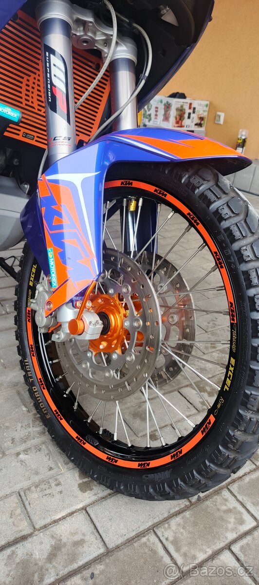 Jedinečná KTM 990 adventure - 17