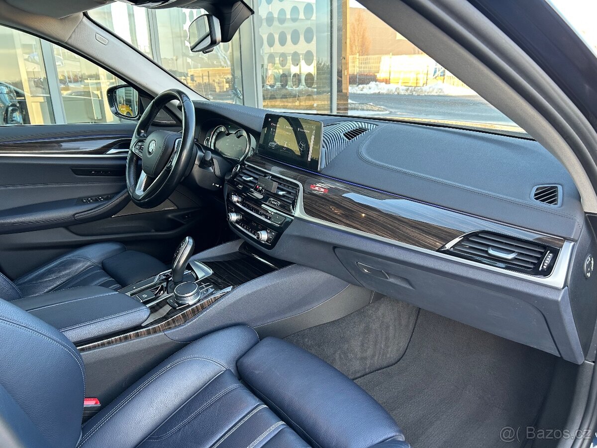 Prodám BMW 540i xDrive Luxury Line - 17