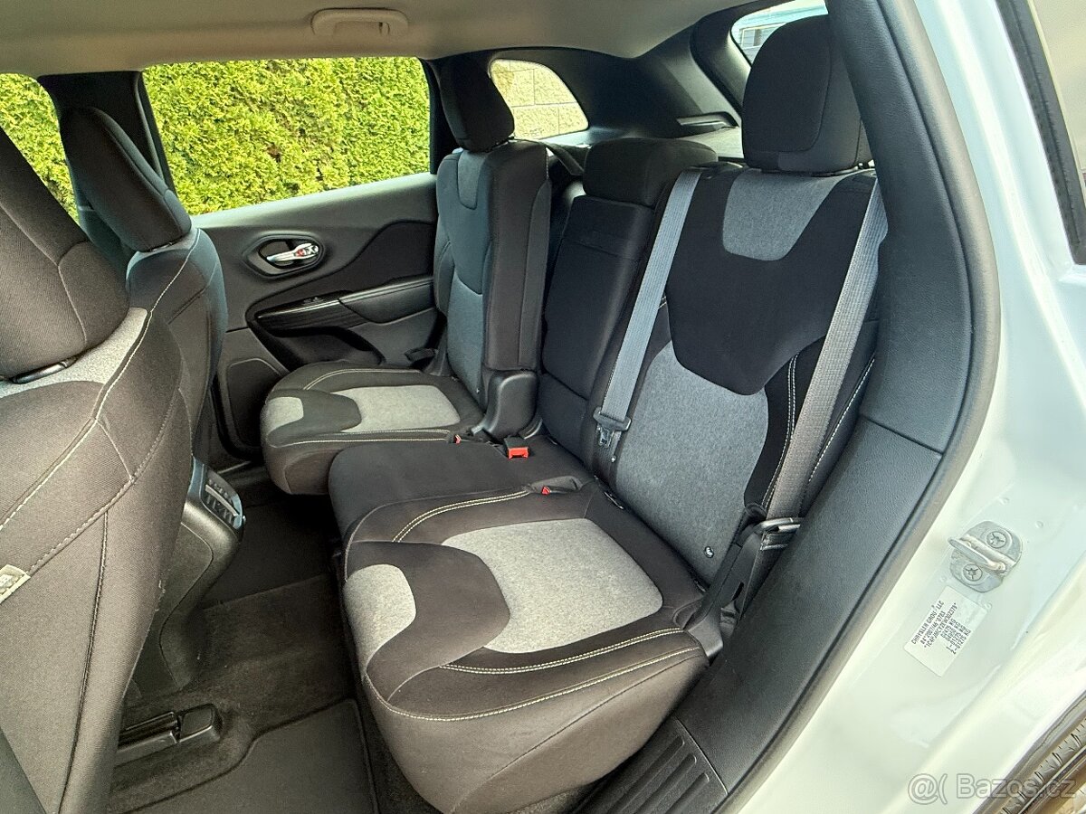 JEEP CHEROKEE 2.0D M-Jet2 125kW AT9°4x4 /133.423km-1.Maj./ - 17