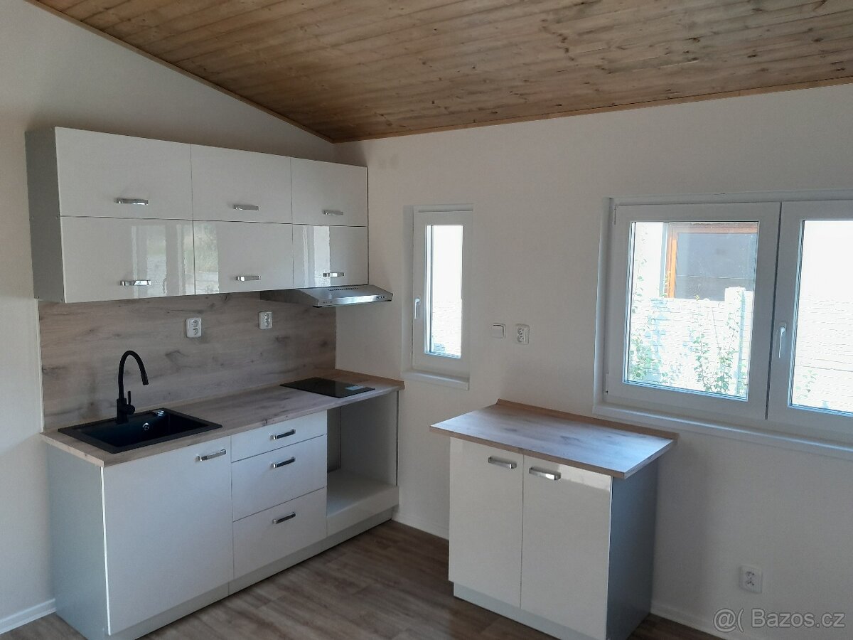 Včetně kuchyně 2+kk,komora,koupelna s wc - 17