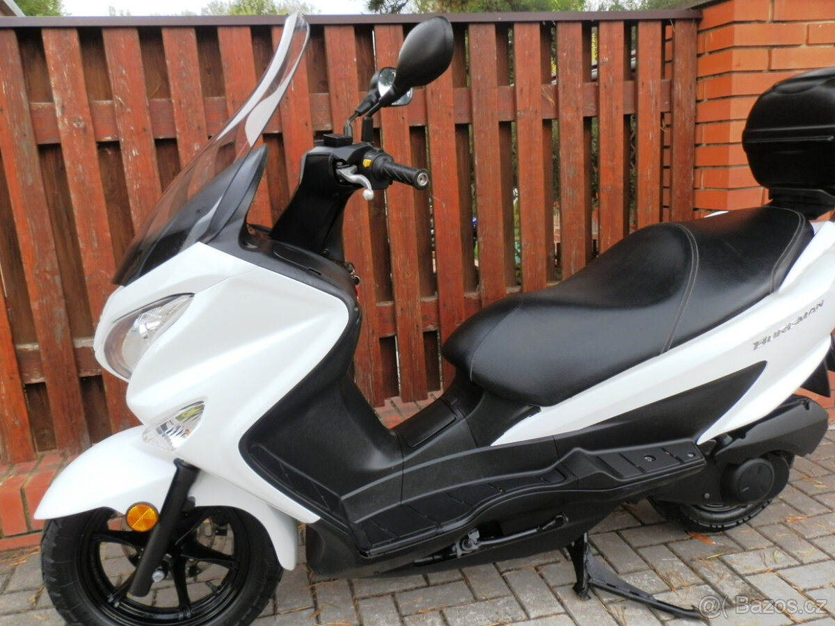 Suzuki Burgman 125 (2018) - 17