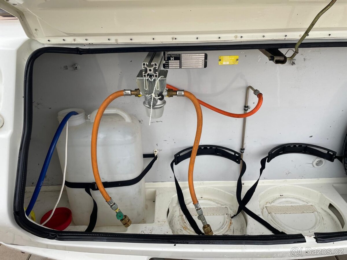 Beyerland Sprinter 390, 2003, pevná postel, stan - 17