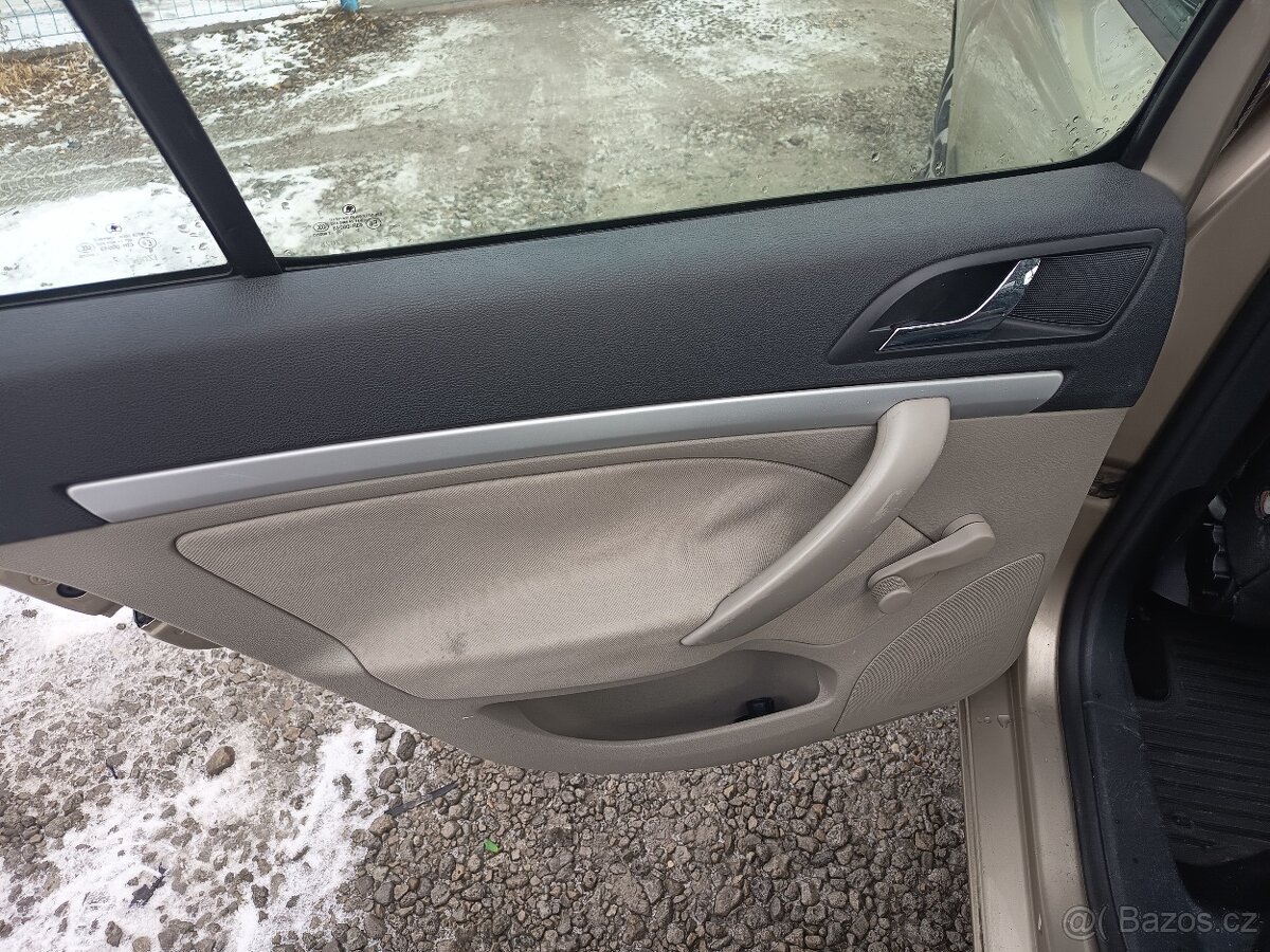 ŠKODA Octavia Combi 1,9TDI Ambition 77 kw - 17