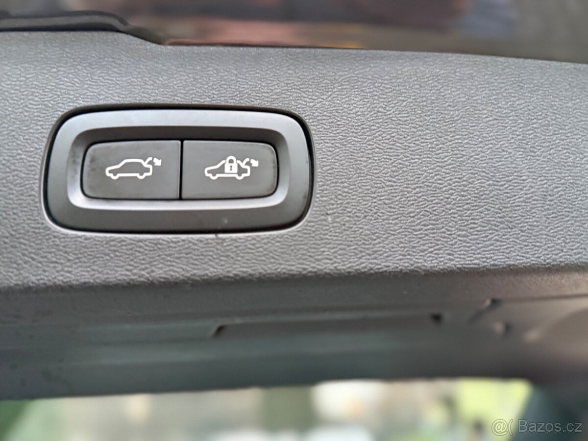 Volvo V60 T6 257kW Recharge 4x4 Koup.ČR,TAŽNÉ,2022,69tkm - 17