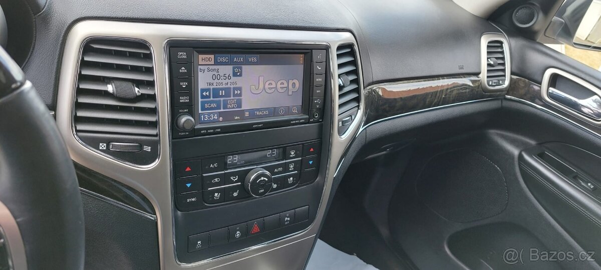 Jeep grand Cherokee 2011 ----- 258 550 Km - 17