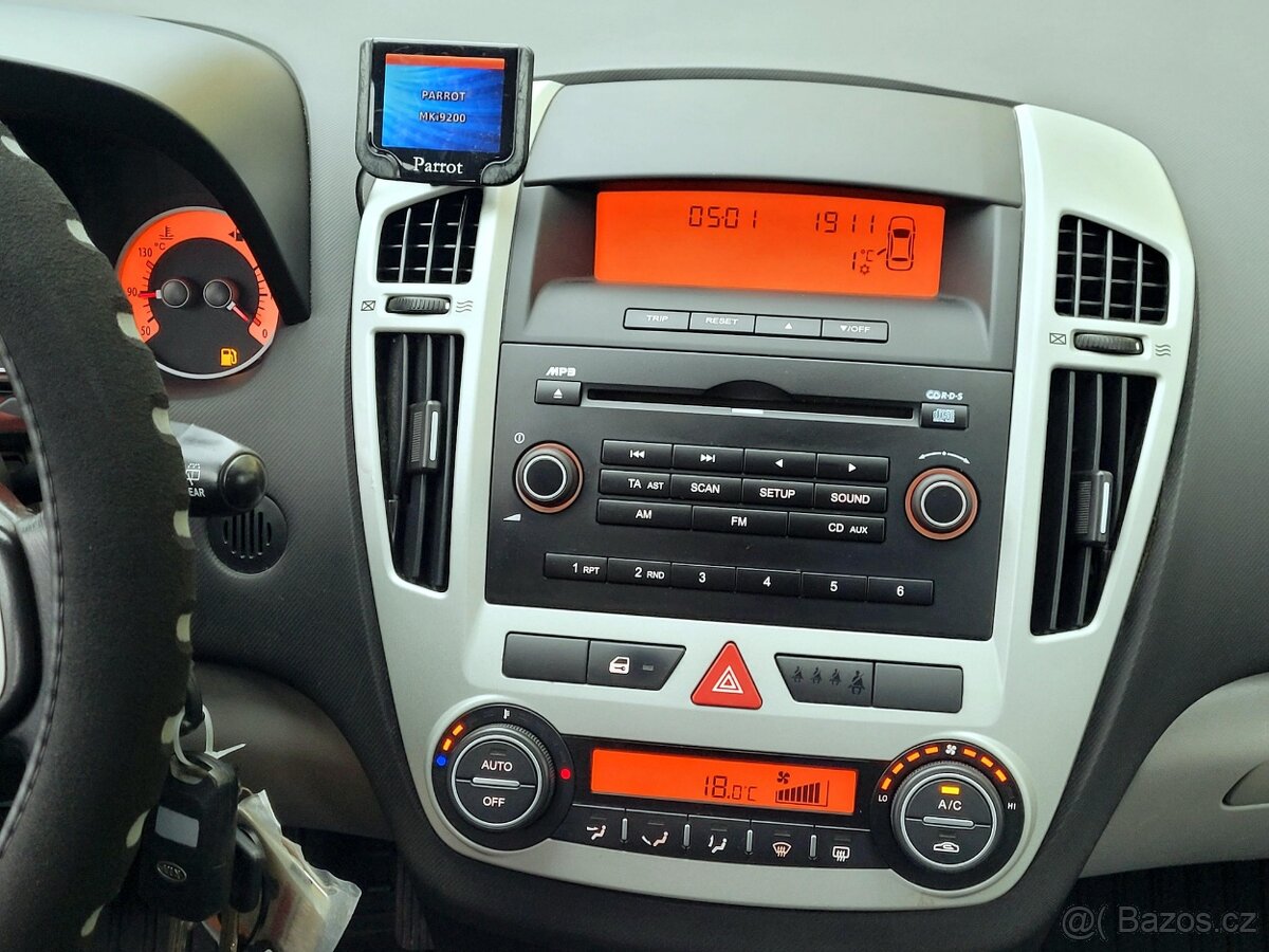 Kia Cee´d, 1,6 i 92kW, ČR, záruka KM - 17