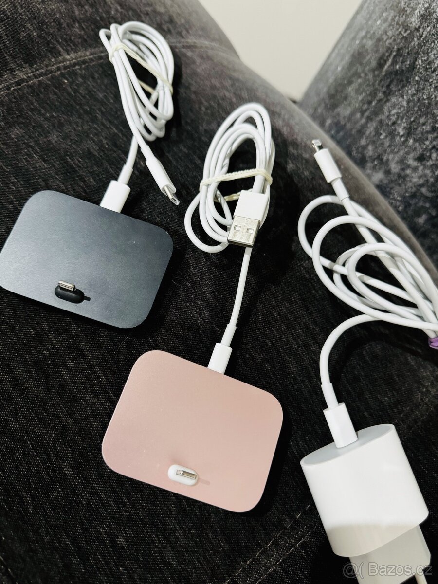 stojánky/nabijecky na apple iPhone - 17