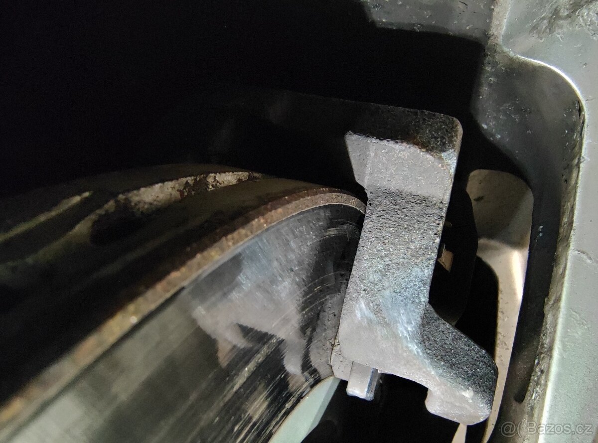 Mazda 6 (GH) kombi, r.v. 2010, motor 2.0 benzín 114 kW - 17