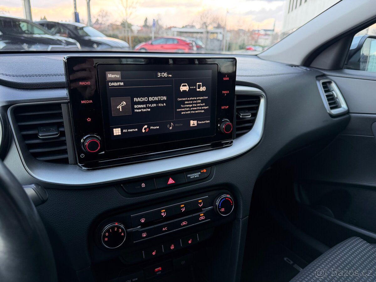 Kia Ceed 1.0 t-gdi 88 kW / 2021 / DPH / combi - 17